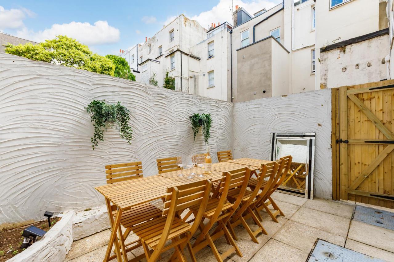 Beachside Retreat 2-Bedroom Gem With Free Private Parking & Outdoor Space Hove Exterior foto