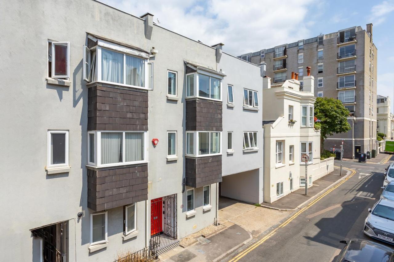 Beachside Retreat 2-Bedroom Gem With Free Private Parking & Outdoor Space Hove Exterior foto